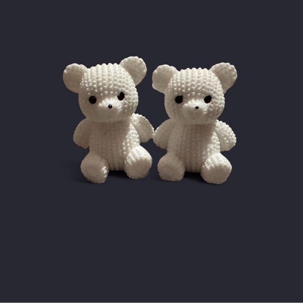 Cute White Resin Knit Looking Teddy Bears